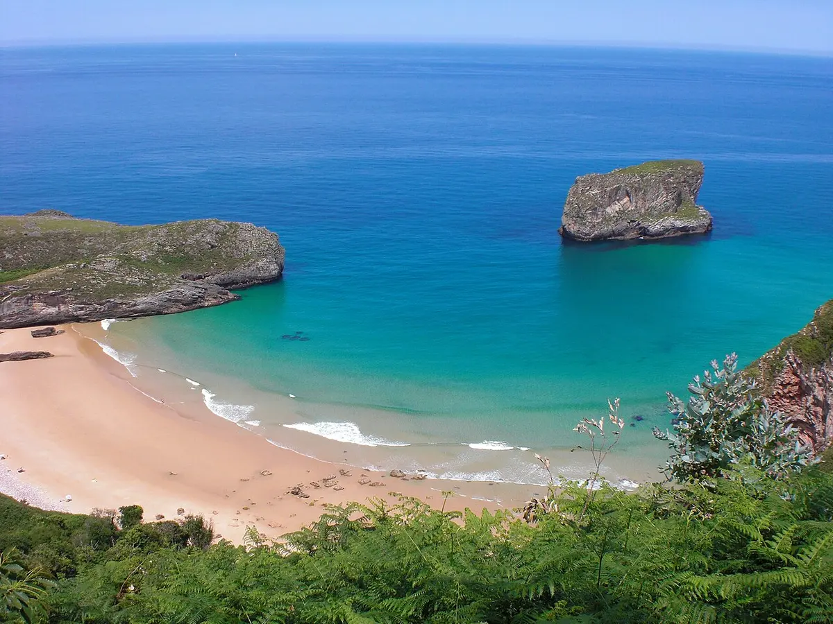 Playa de la Ballota, Llanes, Ballota, Llanes, Asturias - wild beach below limestone cliffs near llanes