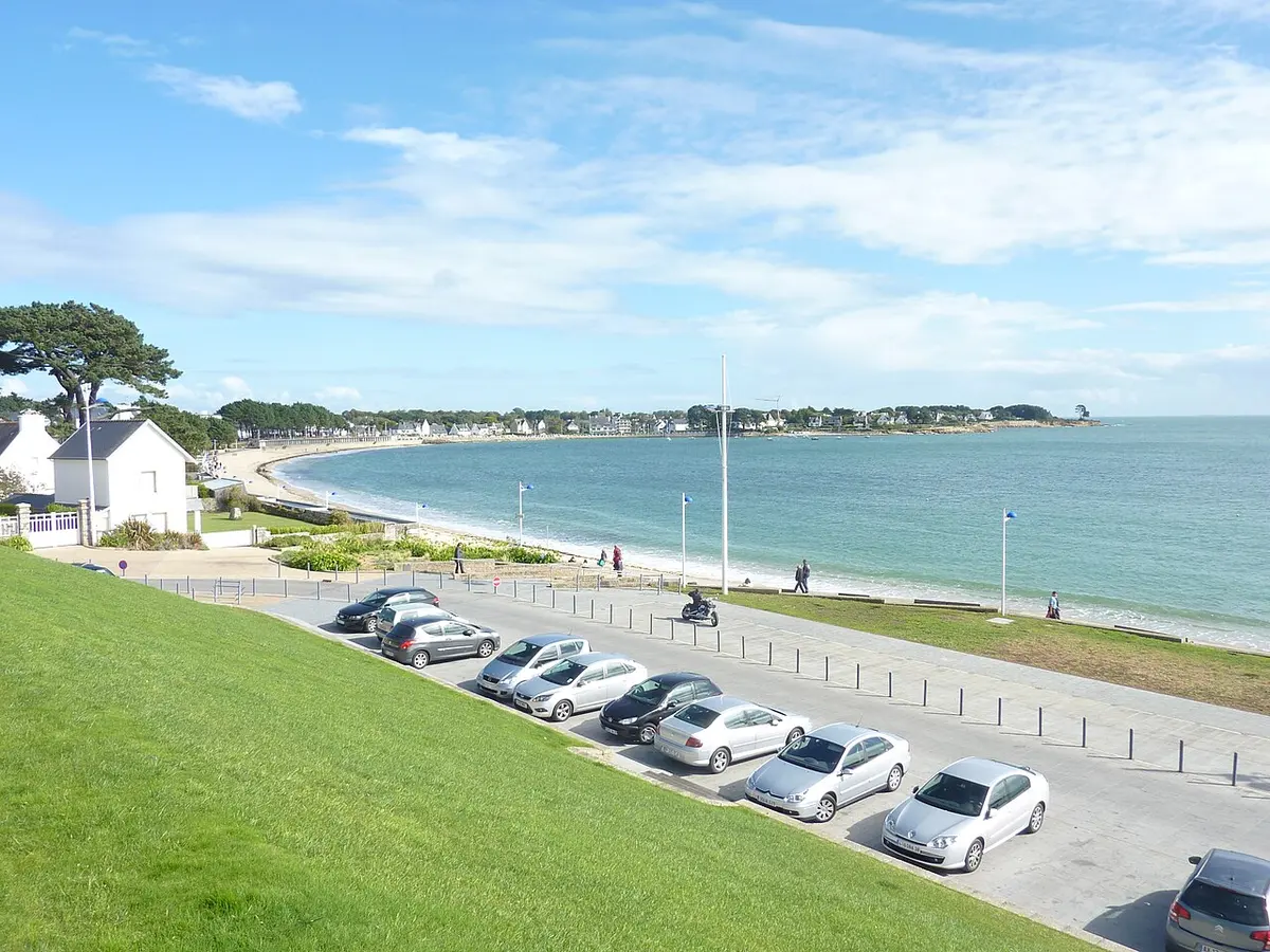 Plage du Trez, Benodet, Benodet, Finistere, Brittany - long curve of sand facing the glenan islands
