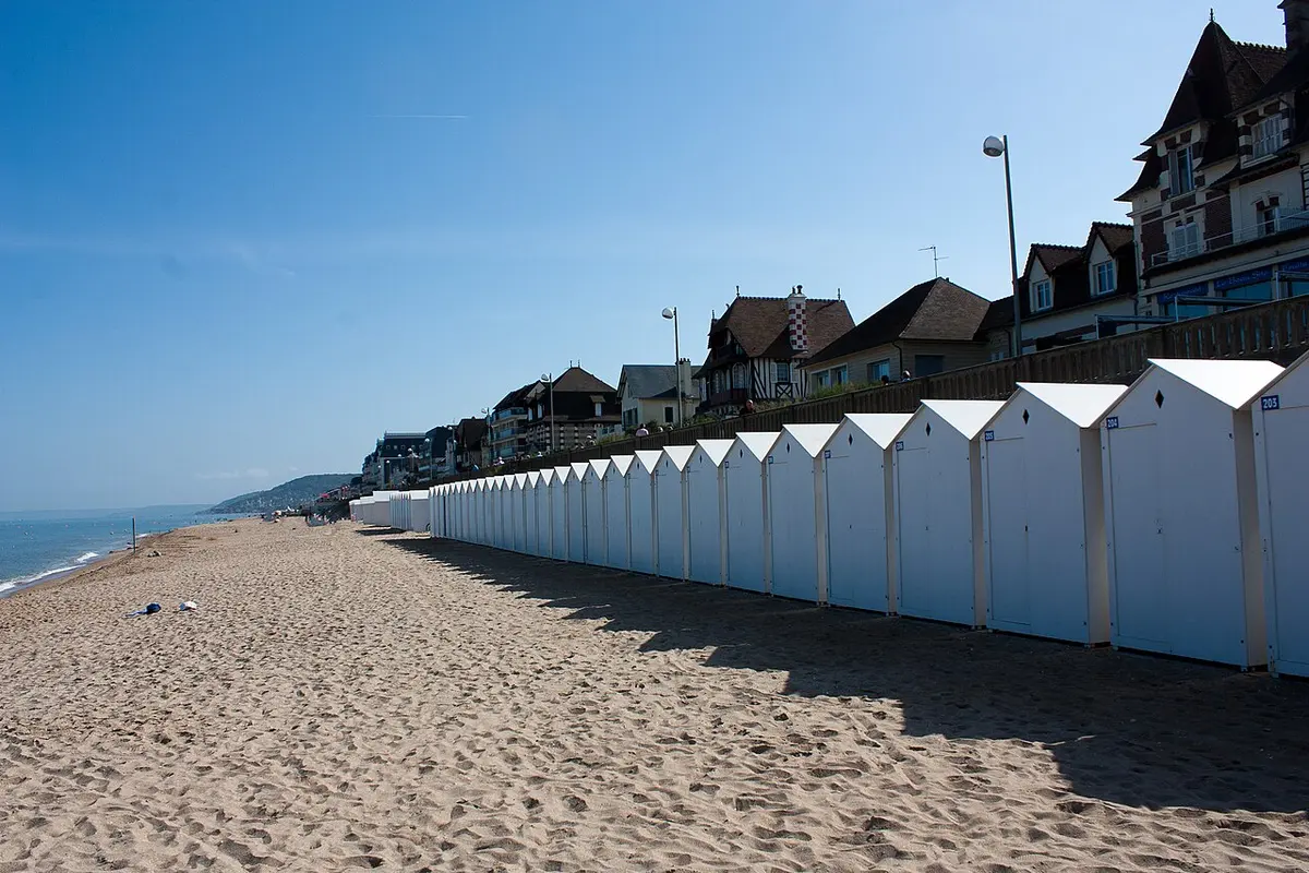 Plage de Cabourg, Cabourg, Normandy - elegant normandy sand beach and promenade