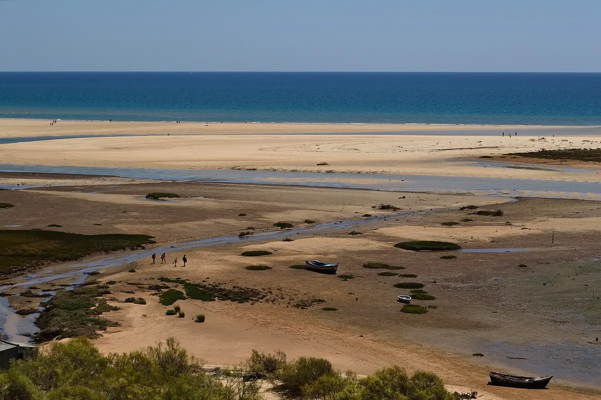 Praia de Cacela Velha, Cacela Velha, Algarve - tranquil sand flats and lagoon in the ria formosa