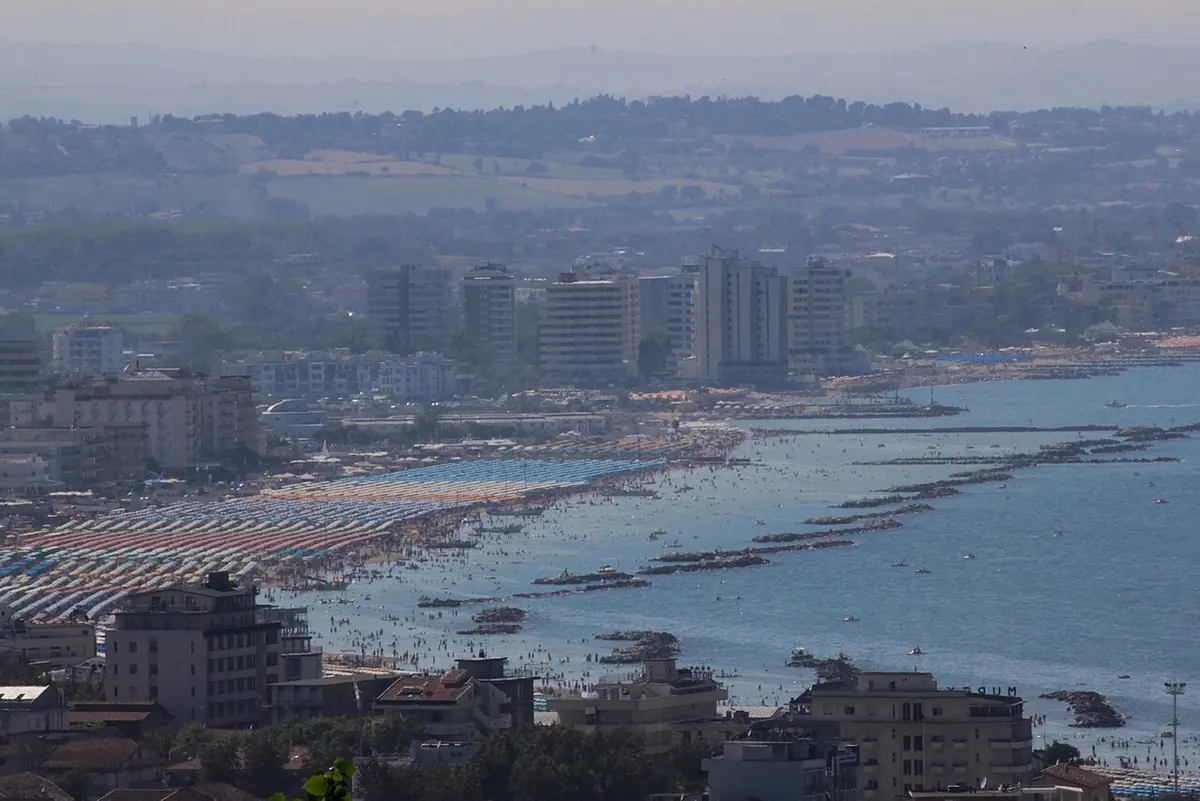 Spiaggia di Cattolica, Cattolica, Emilia-Romagna - wide family beach on the romagna riviera