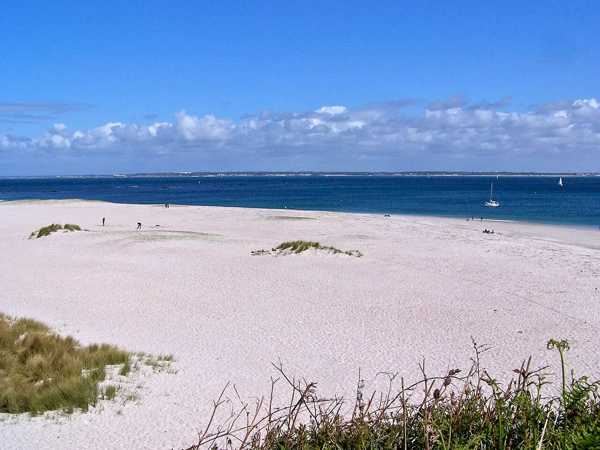 Plage des Grands Sables, Groix, Brittany - rare convex beach on a breton island