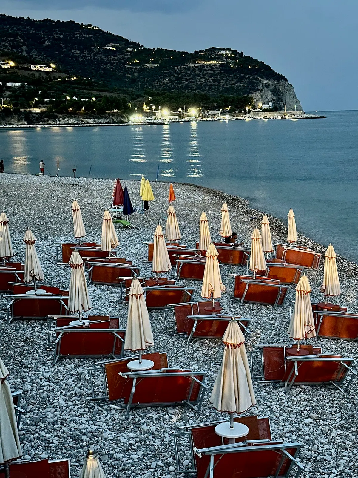 Piana di Mattinata Beach, Puglia, Mattinata, Foggia, Gargano - long beach below the gargano cliffs near mattinata