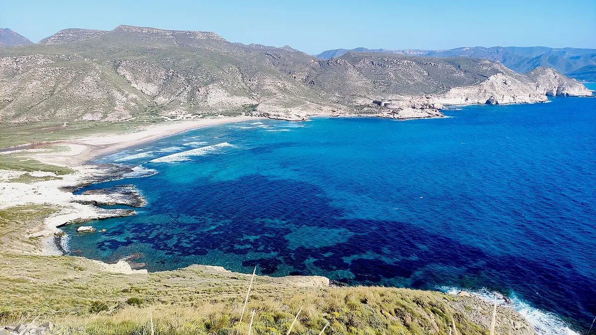 Playazo de Rodalquilar, Rodalquilar, Cabo de Gata-Nijar, Almeria - long beach of sand and gravel with a ruined castle