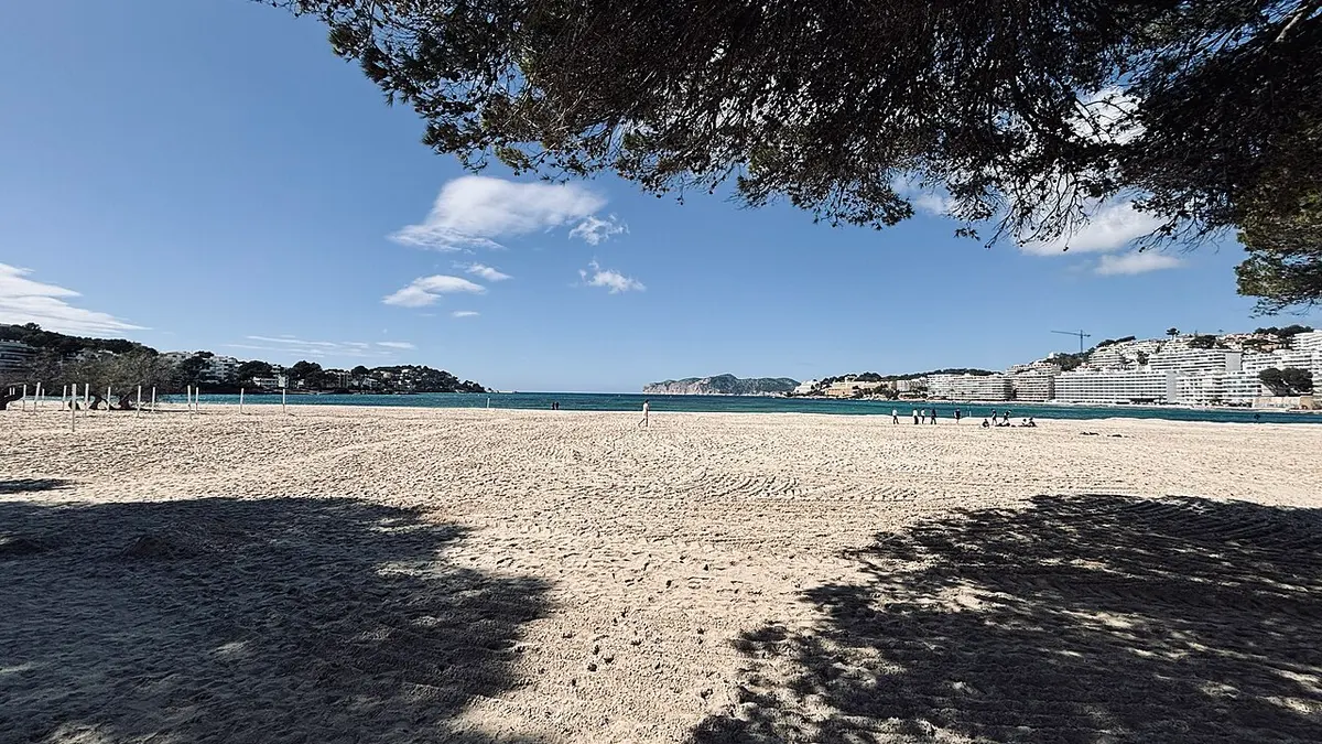 Playa de Santa Ponsa, Mallorca, Santa Ponsa, Calvia, Mallorca - calm family bay with fine sand on the west of mallorca