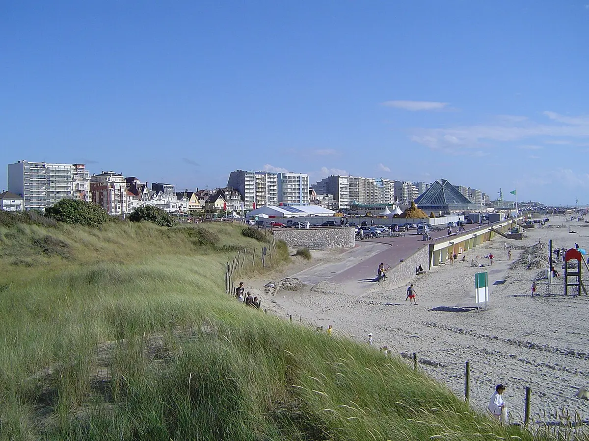 Plage du Touquet, Le Touquet-Paris-Plage, Hauts-de-France - huge sand beach with dunes on the opal coast