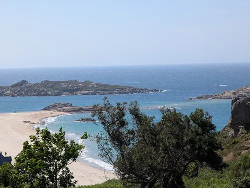 Plage de Coz Pors, Tregastel