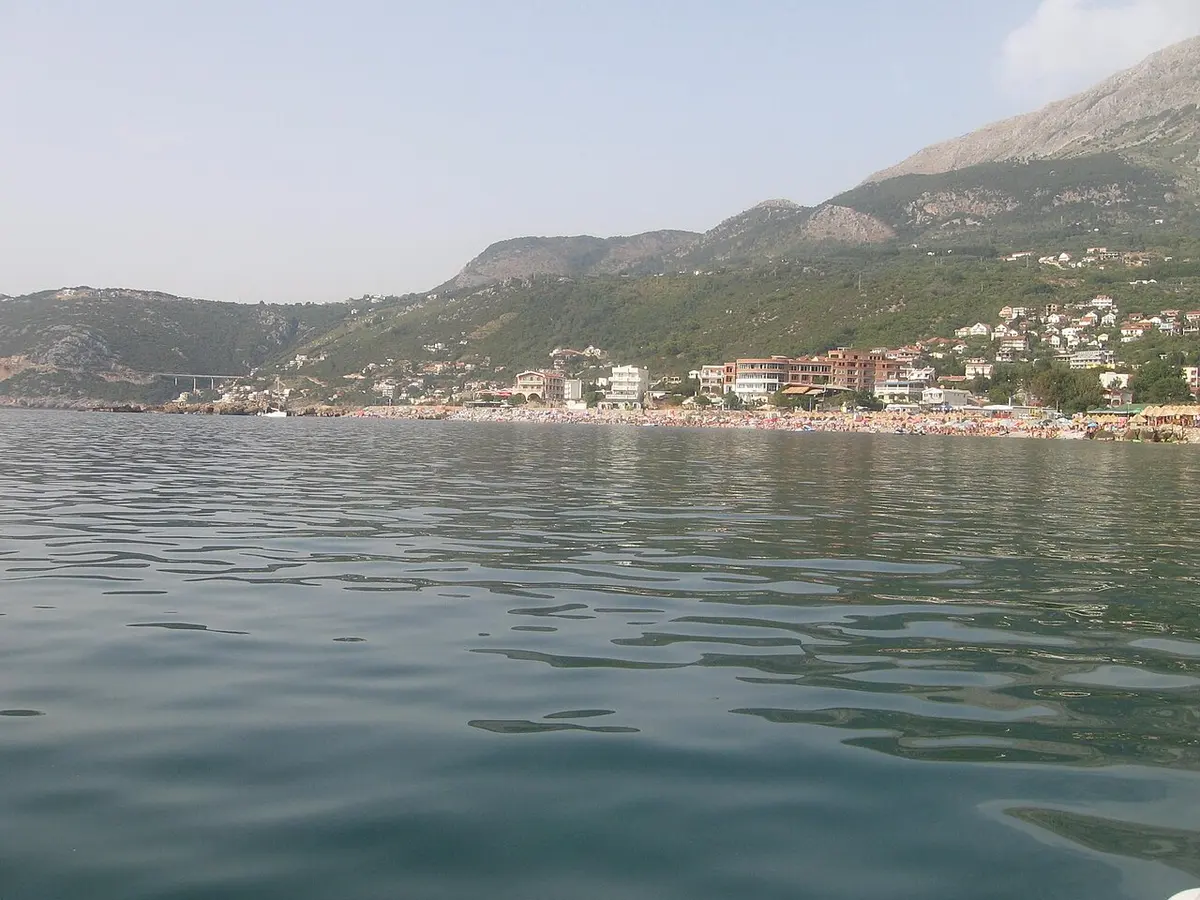 Veliki Pijesak Beach, Ulcinj, Ulcinj - sandy beach with beach bars on the ulcinj coast